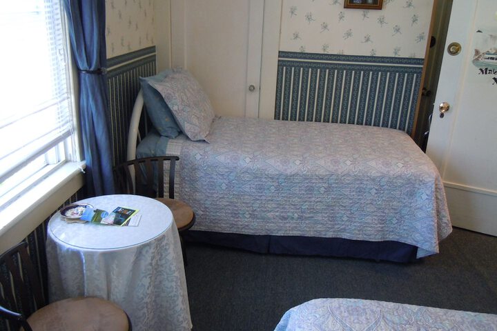 Room 22 of 32