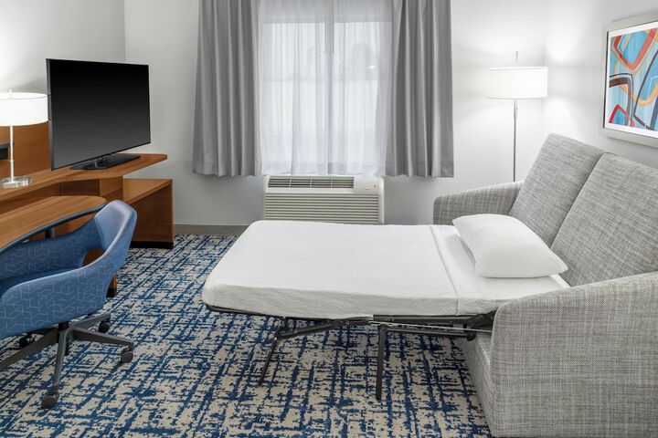 Fairfield Inn & Suites Calhoun