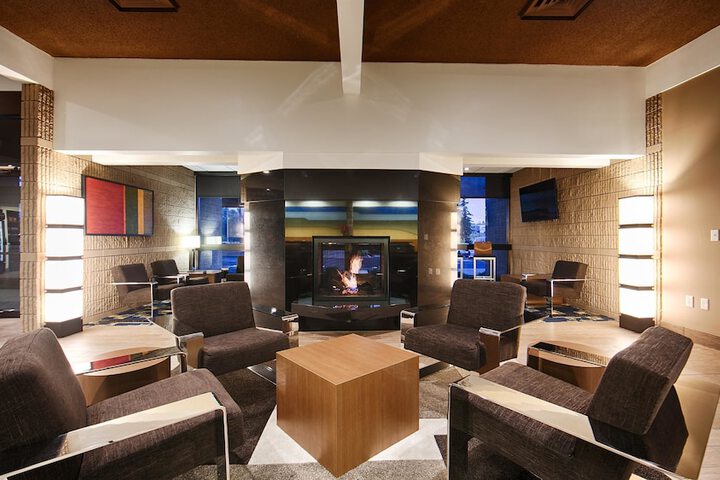 Hotel Interior 6 of 32