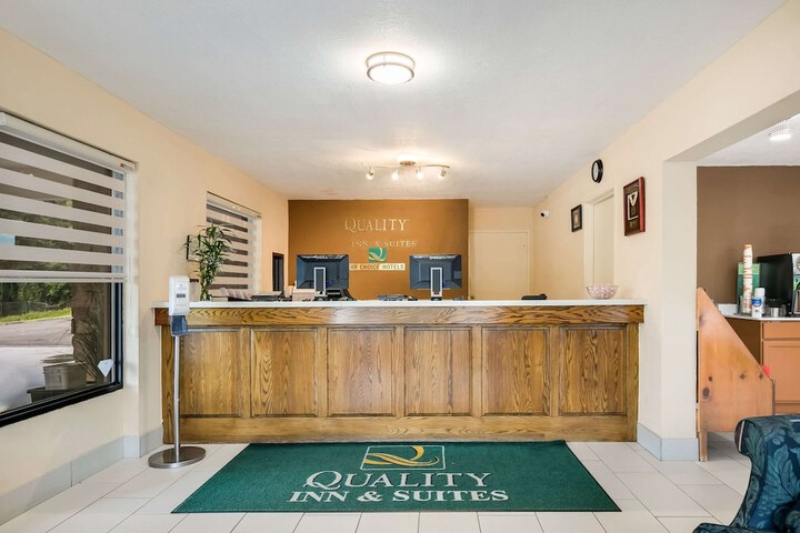Quality Inn & Suites Mt. Chalet