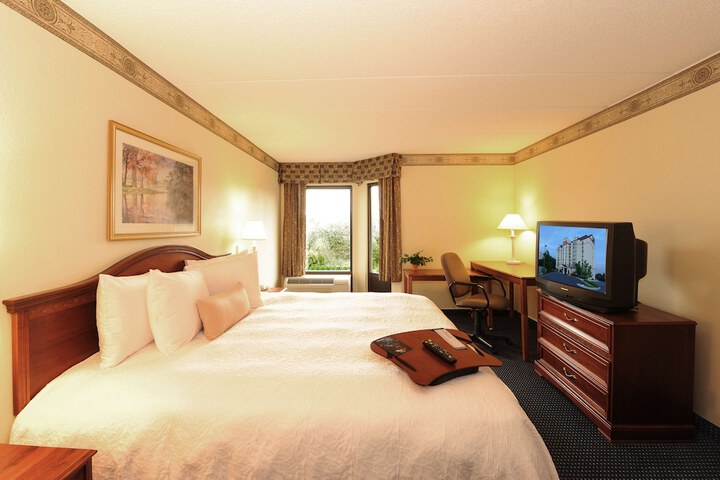 Room 32 of 52