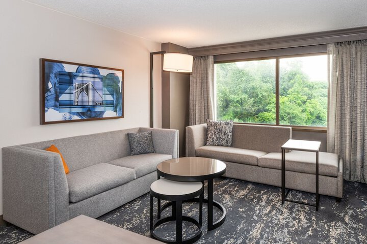 Pittsburgh Airport Marriott
