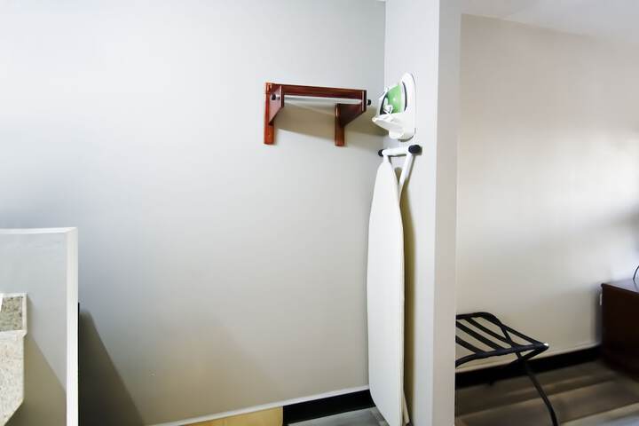 Room 17 of 41