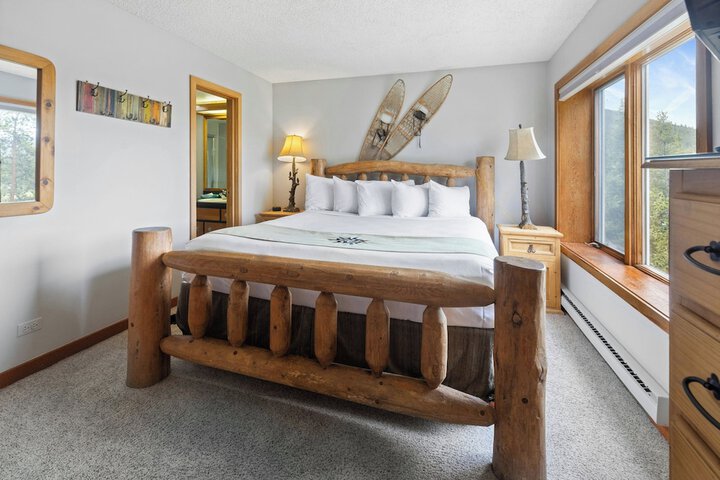 Evergreen Condominiums by Vail Resorts