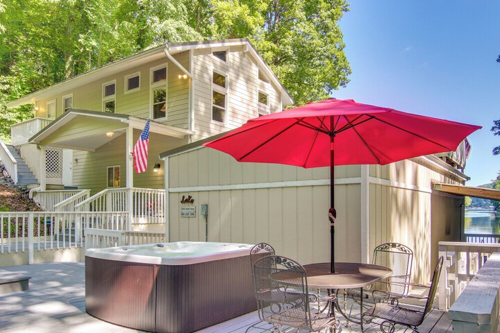 Hot Tub & Boat Dock: Lovely Lake Lure Retreat