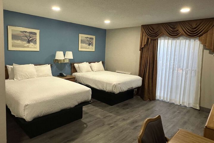 Room 7 of 9
