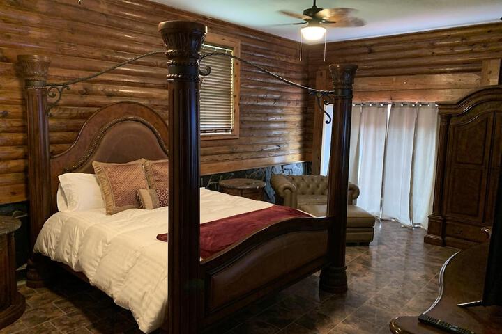 Room 7 of 13