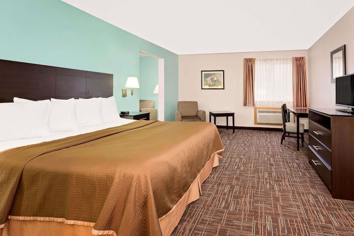 Room 13 of 15