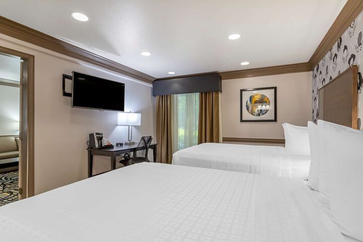 Room 31 of 43