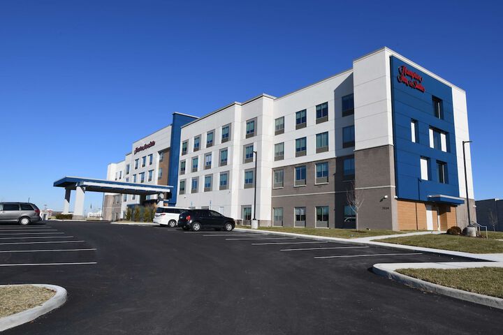 Hotel 2 of 58
