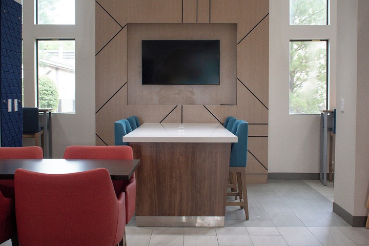 Holiday Inn Express Hotel & Suites New Philadelphia by IHG