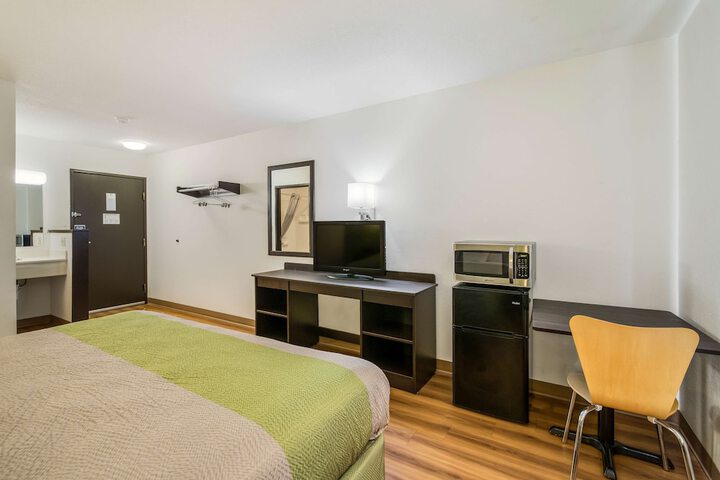 Room 14 of 34