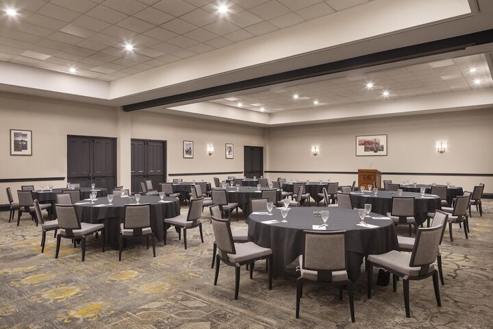 The Scottsdale Resort and Spa Curio Collection by Hilton