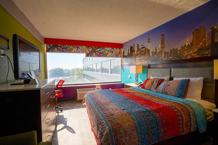 Room 58 of 90