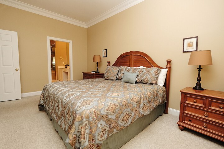 Litchfield Beach & Golf Resort