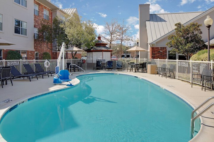Pool 6 of 26