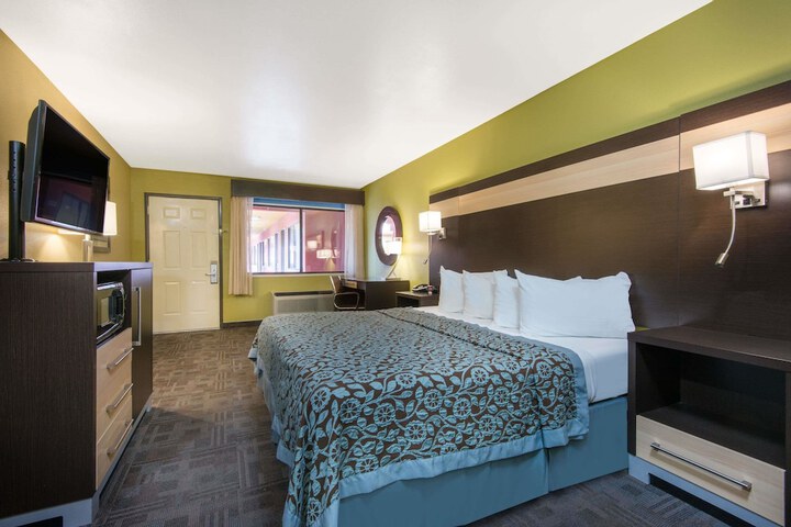 Room 45 of 61