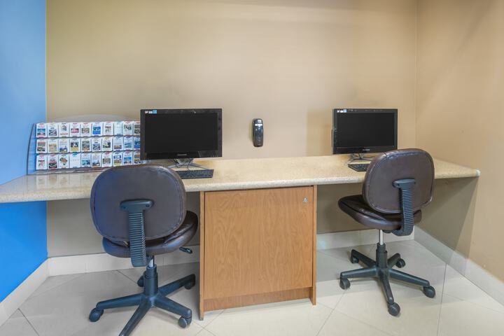 Business Center 158 of 167