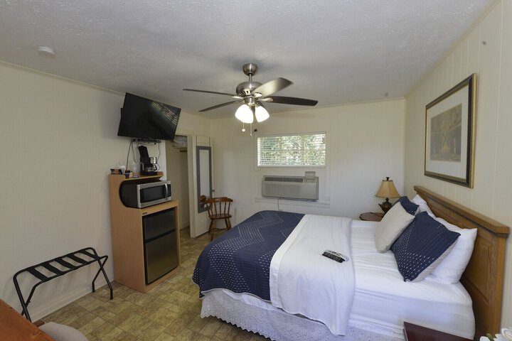 Room 15 of 34