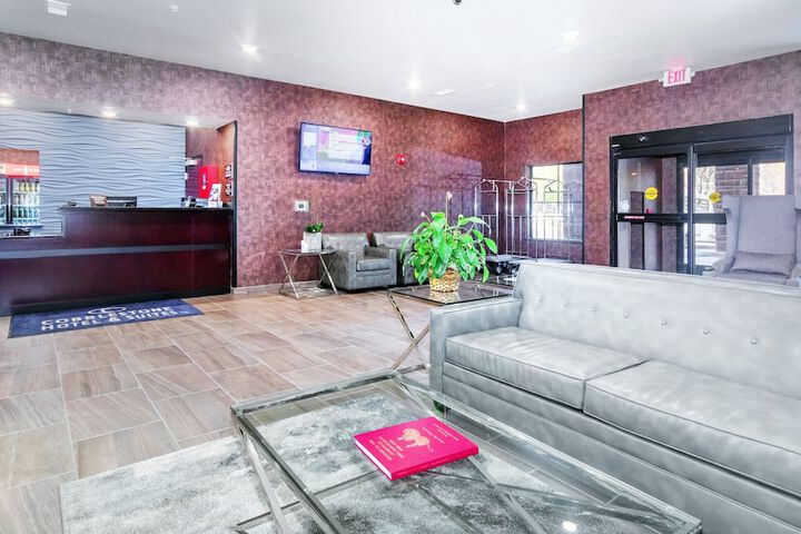 Cobblestone Hotel and Suites Janesville