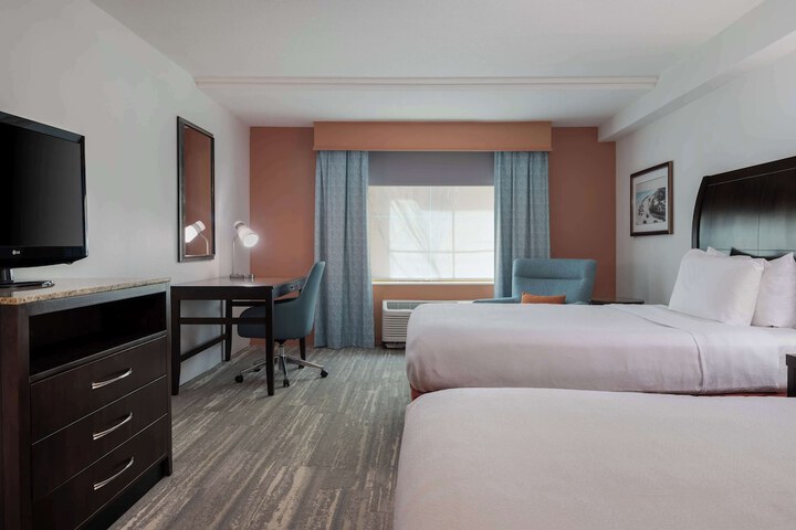 Room 19 of 46