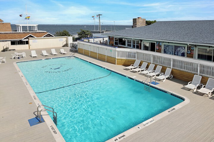 Pool 3 of 19