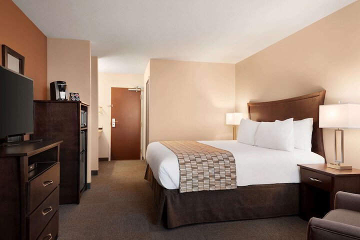 Room 10 of 15