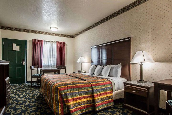 Room 16 of 26