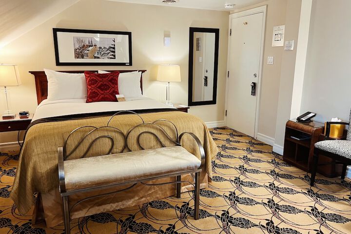 Room 16 of 124