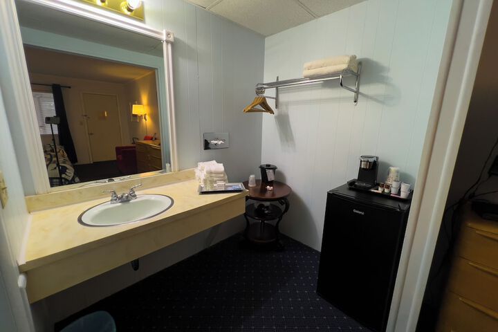 Room 75 of 81
