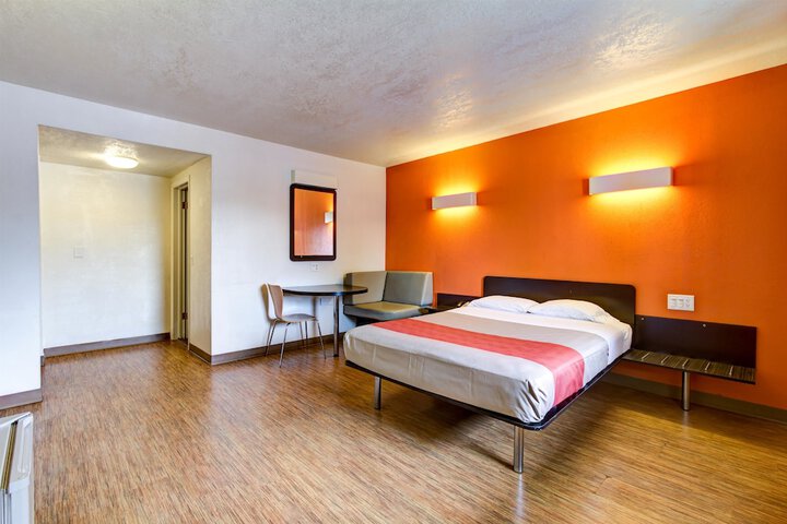 Room 26 of 30