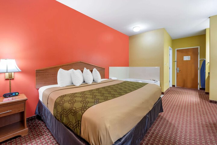 Room 27 of 60