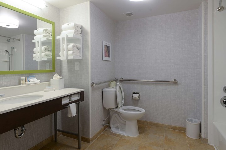 Hampton Inn & Suites ATL-Six Flags