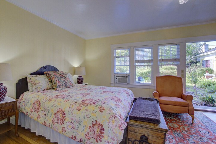 Room 89 of 156