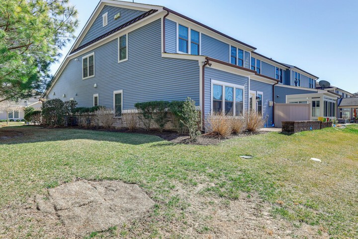 Swim Hike & Chill: Spacious Ocean View Townhome!