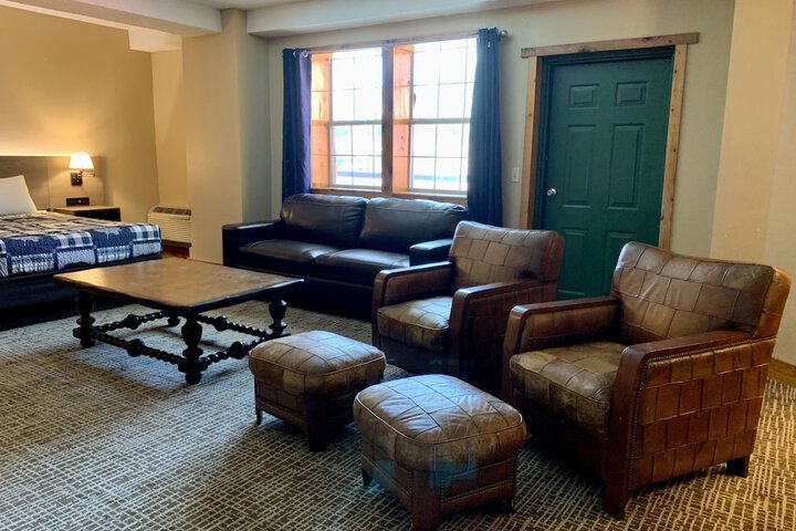 Room 18 of 43