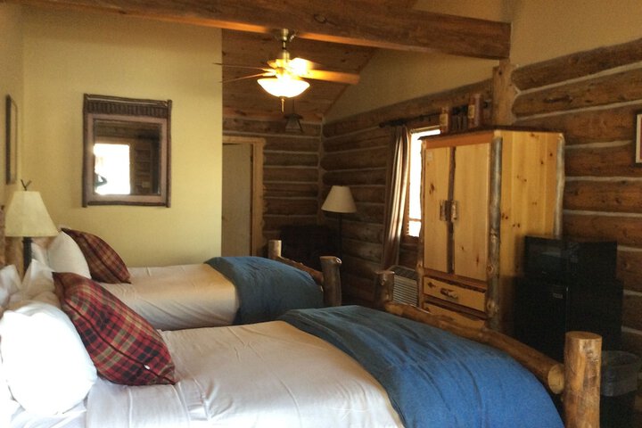 Dancing Bear Lodge