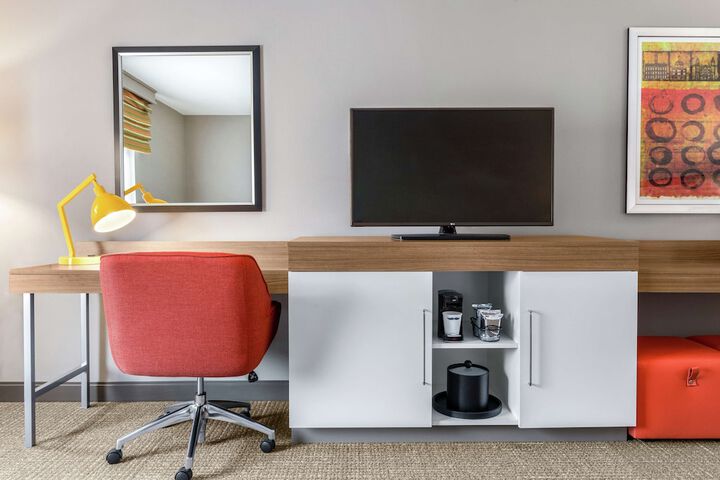 Room 11 of 26