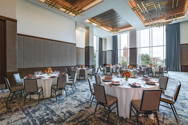 Thompson San Antonio - Riverwalk by Hyatt