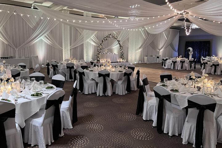 DoubleTree by Hilton Hotel Bloomington