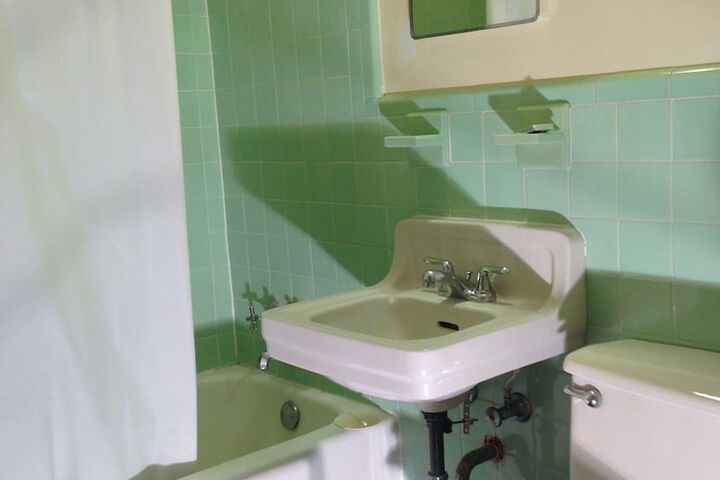 Room 9 of 19