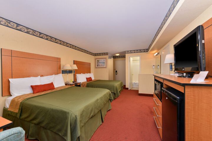 Room 18 of 21
