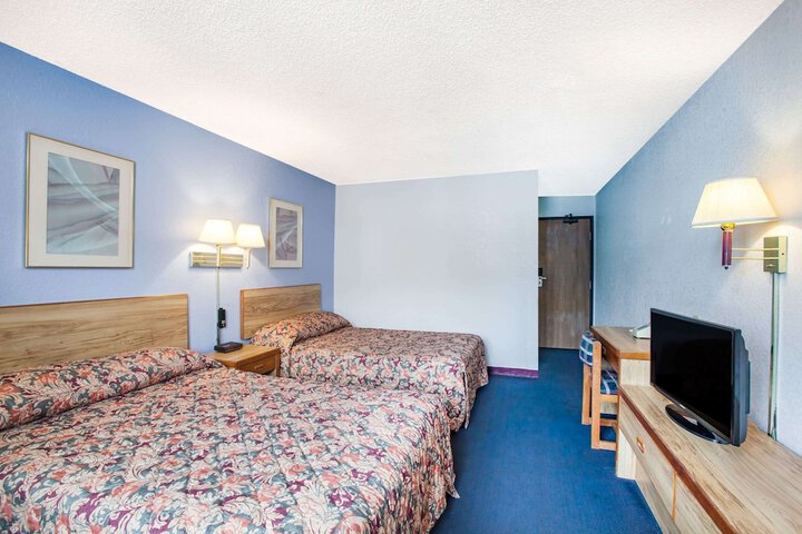 Room 14 of 14