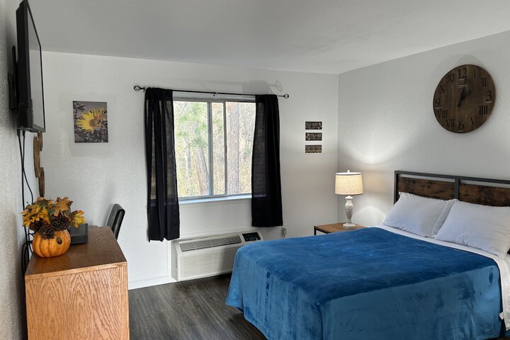 Room 82 of 158