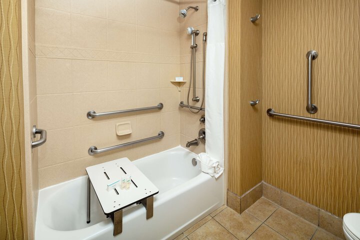 Room 14 of 40