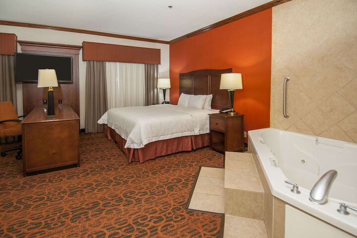 Room 13 of 40