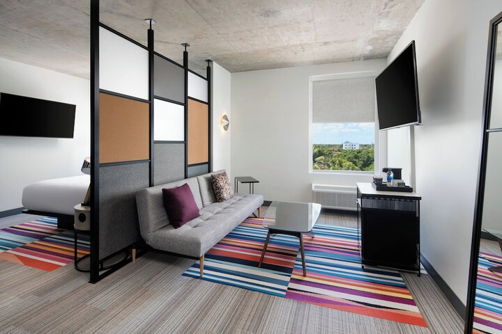 Room 35 of 80