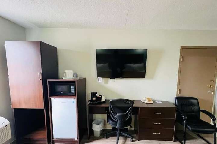 Room 5 of 36