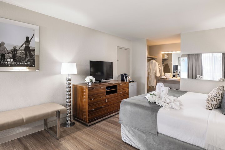 Room 40 of 80