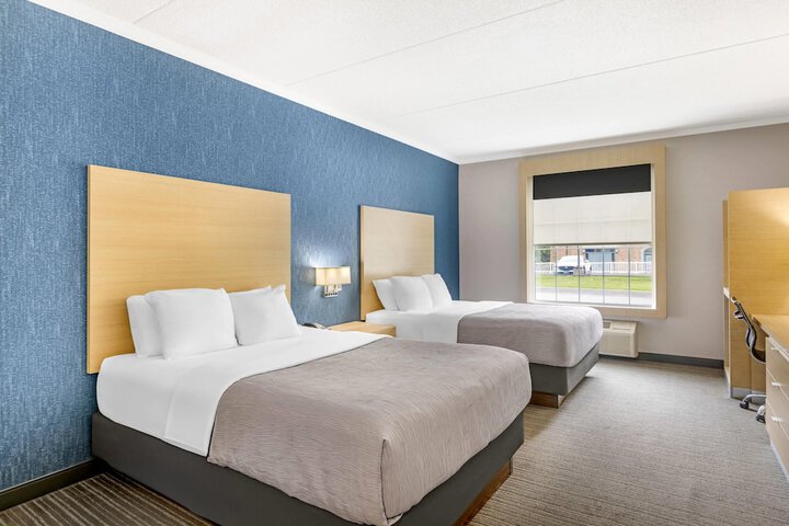 Quality Inn and Suites Oakville-Mississauga